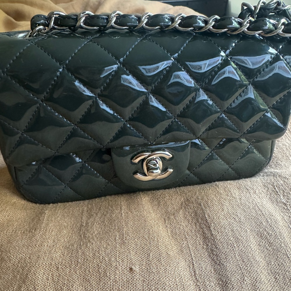Chanel Rectangle Mini SHW - Picture 2 of 12